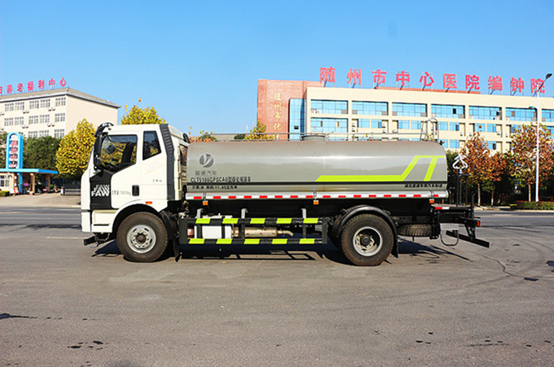 解放（J6）15吨绿化喷洒车